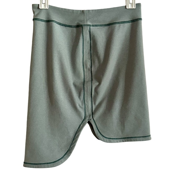 🩶 Lululemon Green Athletic Skirt - Size 4 🩶 - Picture 1 of 6